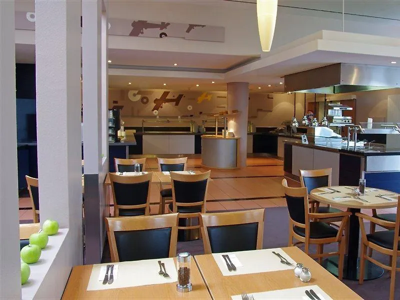Intercityhotel Frankfurt Airport Frankfurt am Main 4*,  Almanya